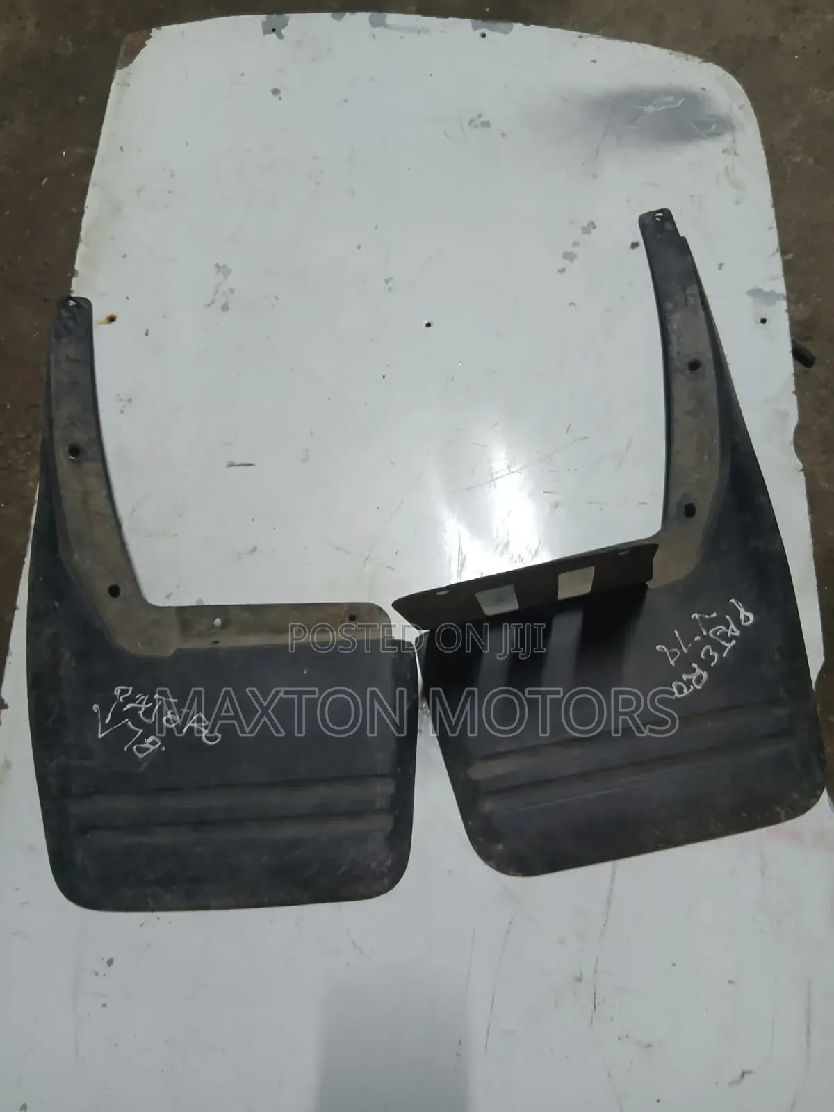 Pajero Shogun V73 Mudflaps