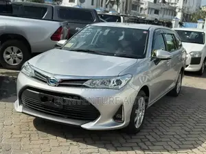 Toyota Corolla Fielder 1.5 Hybrid FWD 2018 Silver