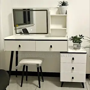 Vanity Dressing Desk With Lighted Mirror.