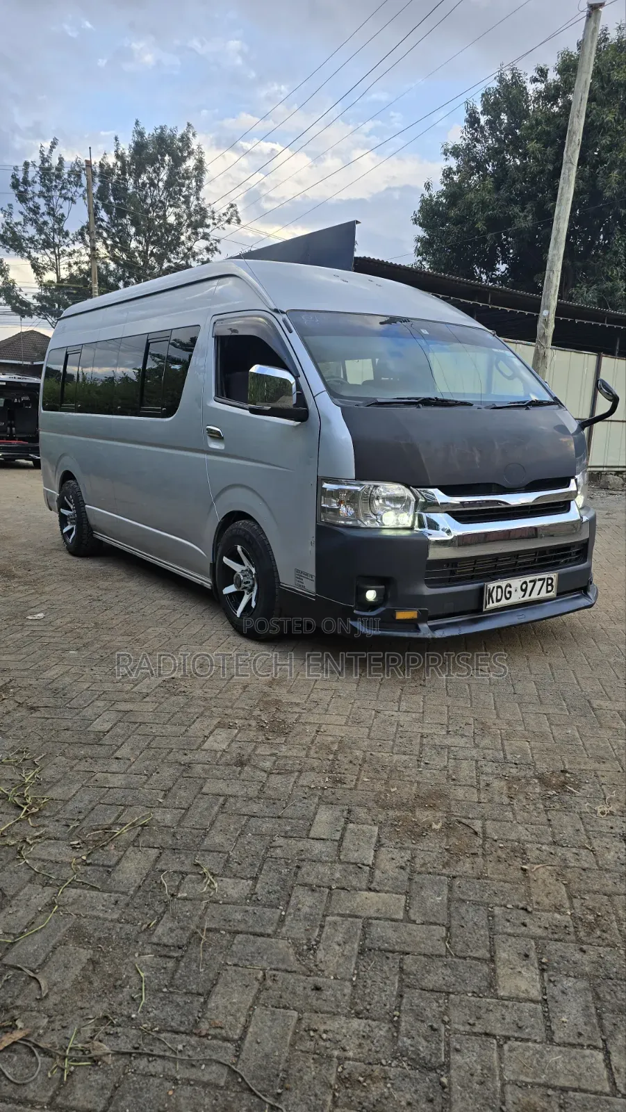 Toyota HiAce 2013 Silver