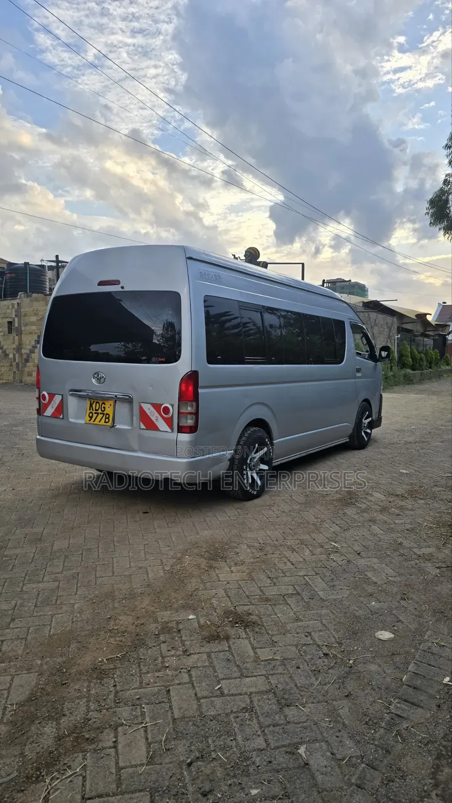 Toyota HiAce 2013 Silver