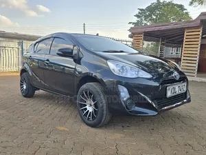 Toyota Aqua 2016 Black