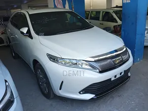 Toyota Harrier 2.0 2019 White
