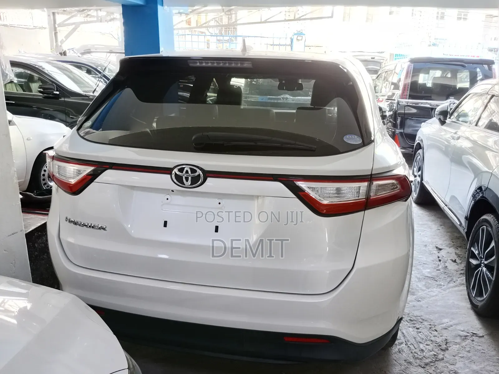 Toyota Harrier 2.0 2019 White