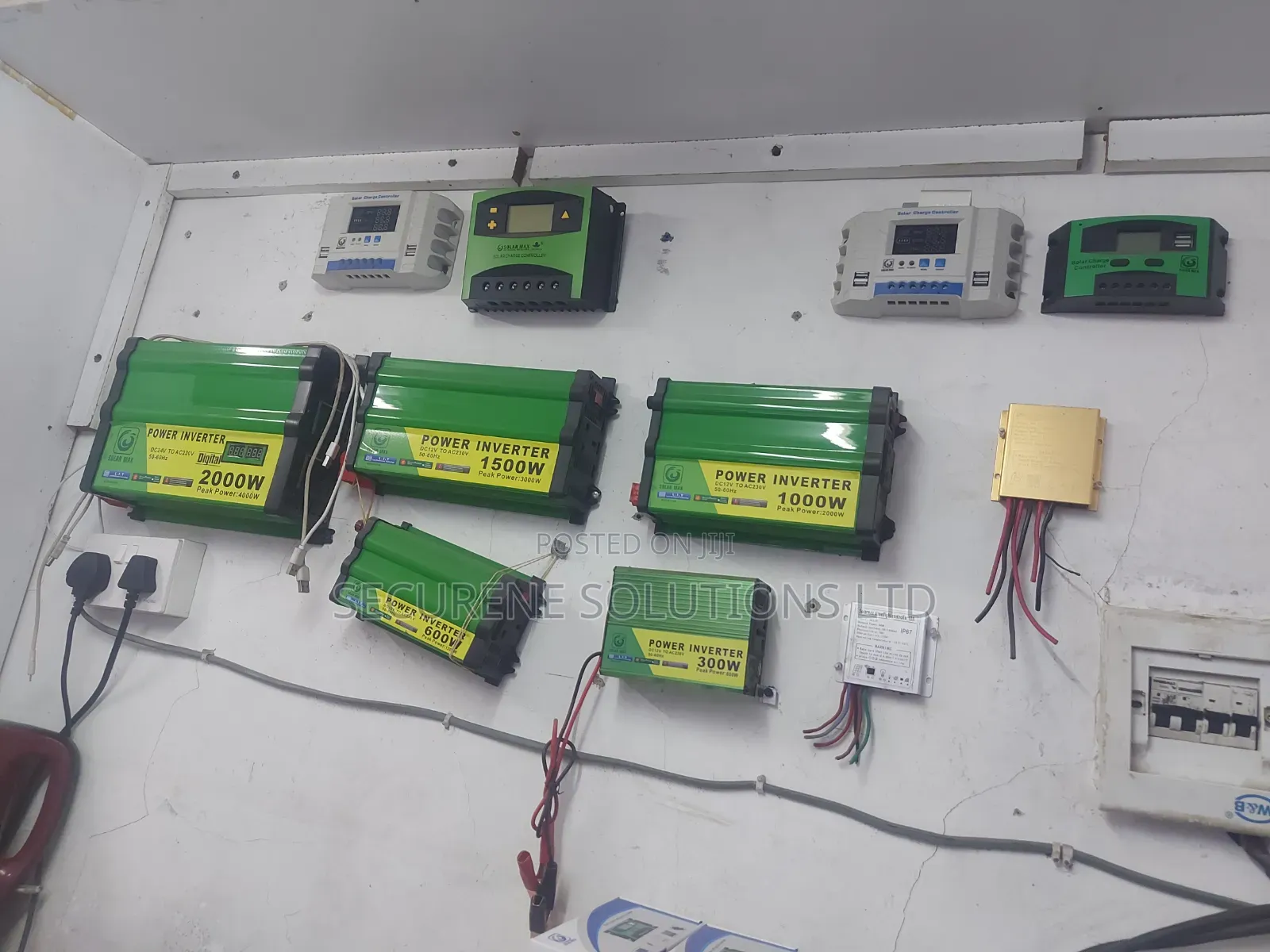 Solarmax Green and Black Power Inverters 300w,600w,1000w,1500w,2000w.