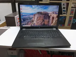 Laptop HP 250 G6 8GB Intel Core i5 HDD+SSD 500GB