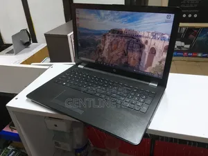 Laptop HP 250 G6 8GB Intel Core i5 HDD+SSD 500GB