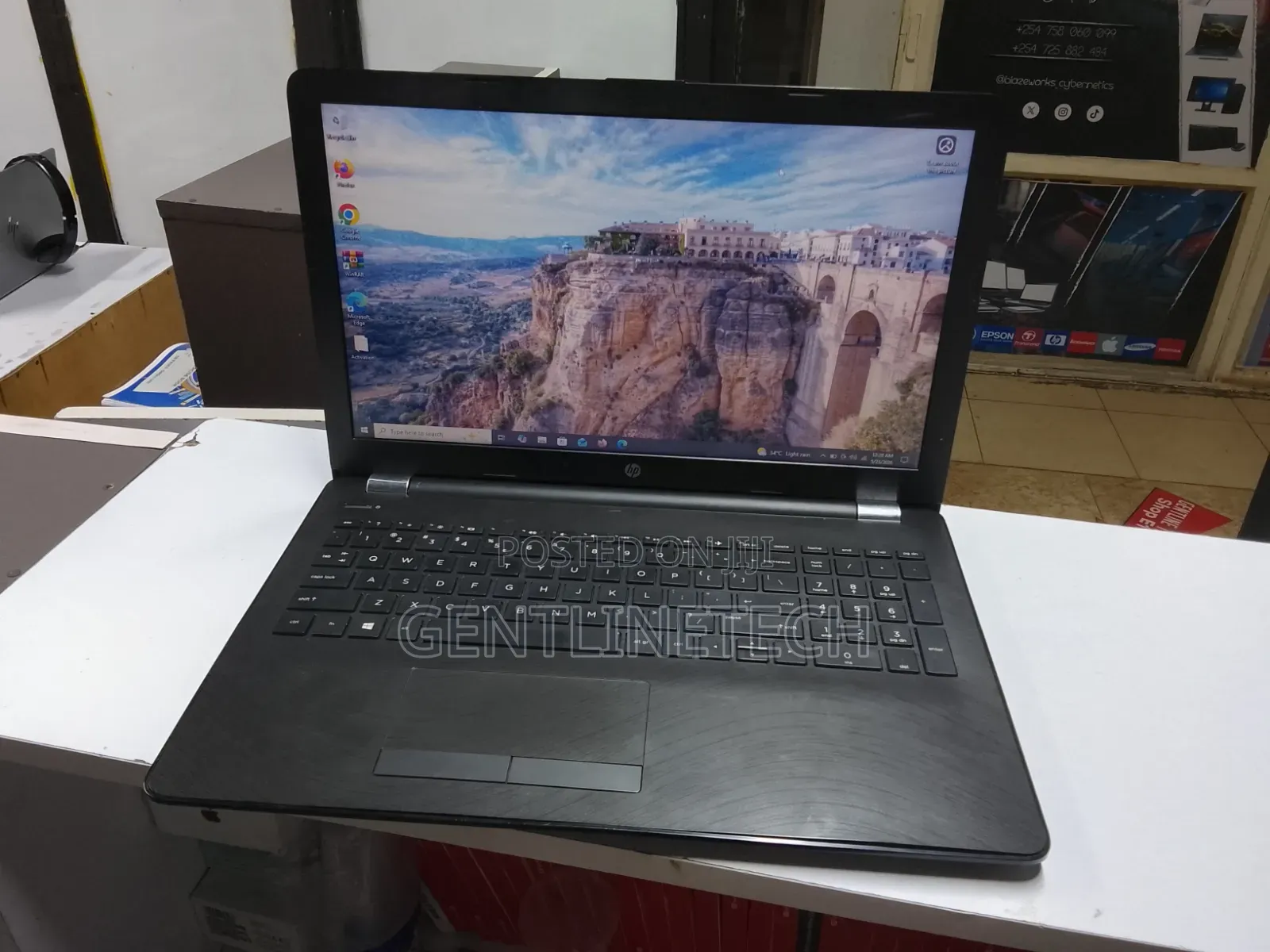 Laptop HP 250 G6 8GB Intel Core i5 HDD+SSD 500GB