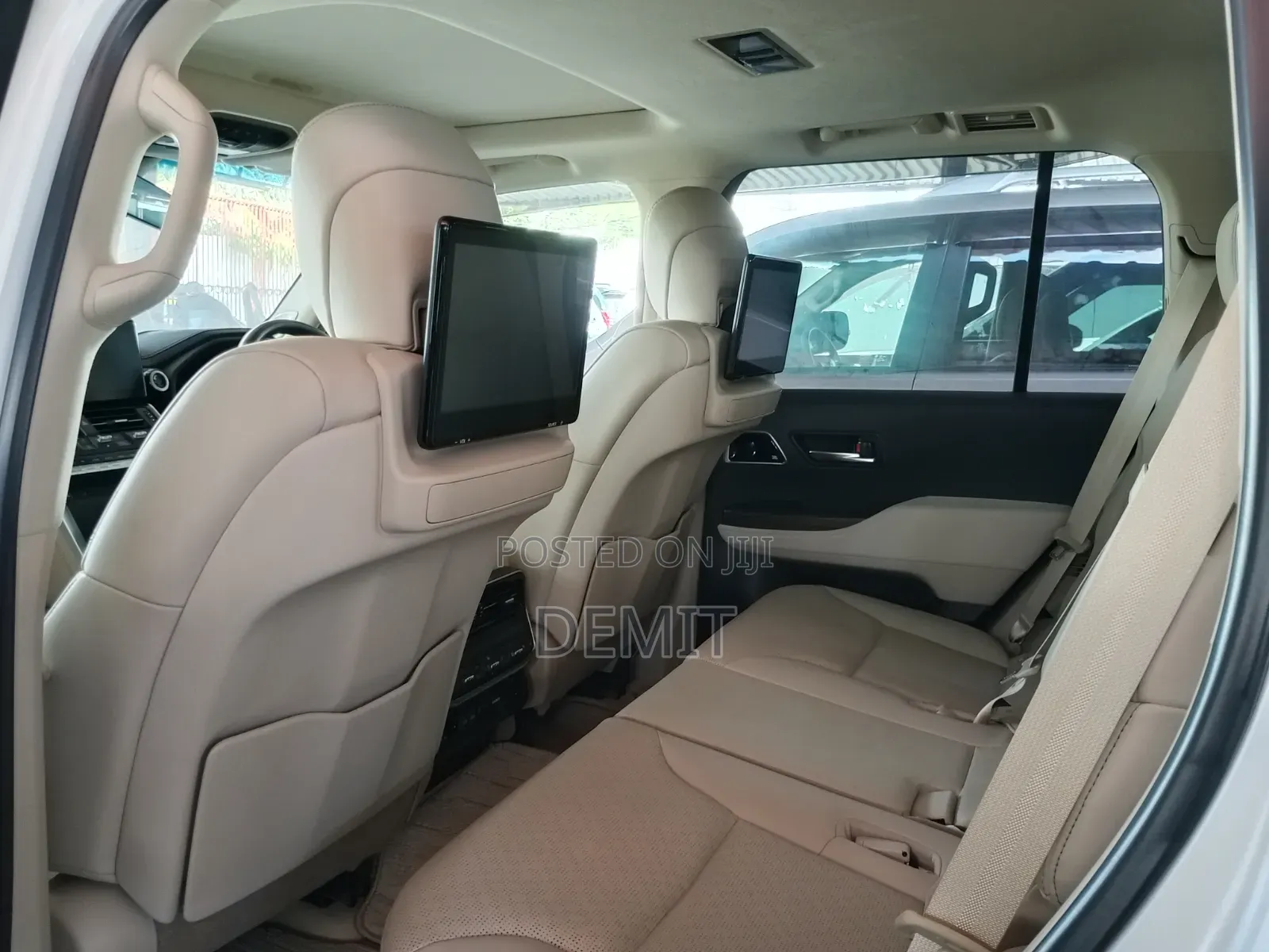 Toyota Land Cruiser 3.5 Petrol 4WD 2022 White