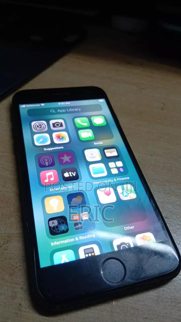 Apple iPhone 7 32 GB Black