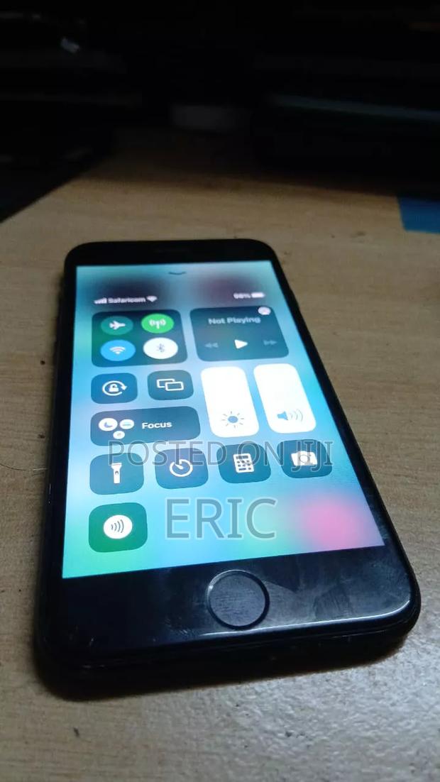 Apple iPhone 7 32 GB Black - thumbnail 5