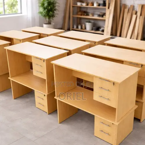 Office Desk : 0.9m Local Office Desk