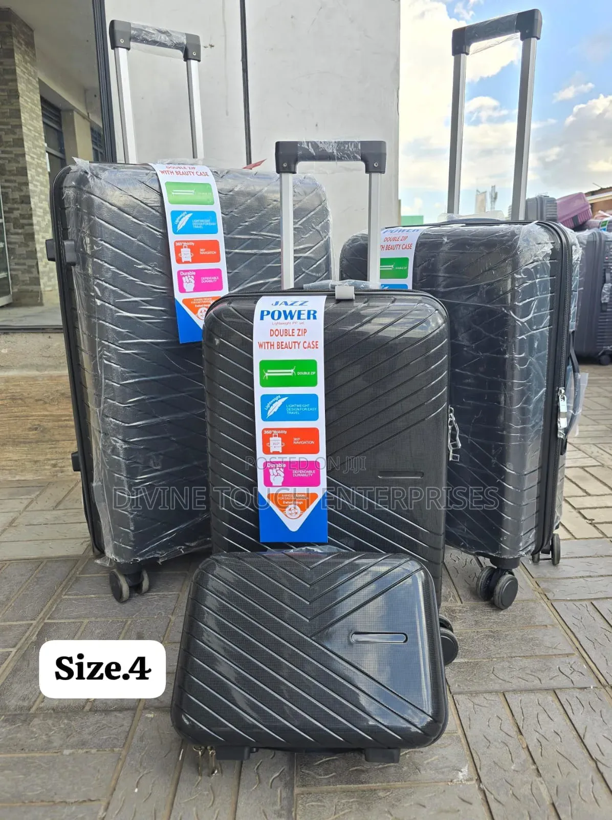4 In1 Luxurious Unbreakable Suitcases