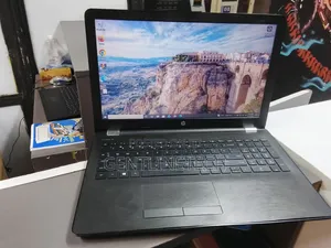 Laptop HP 250 G6 8GB Intel Core i5 HDD+SSD 500GB