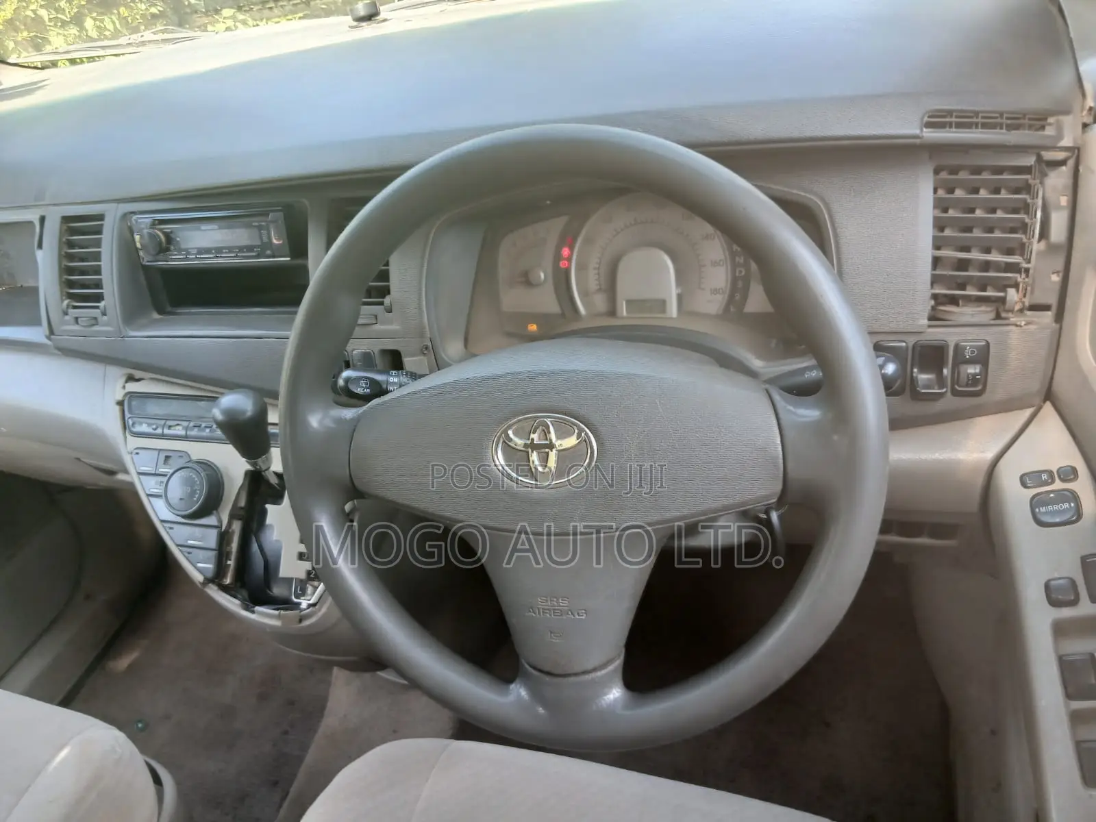 Toyota ISIS 2007 White