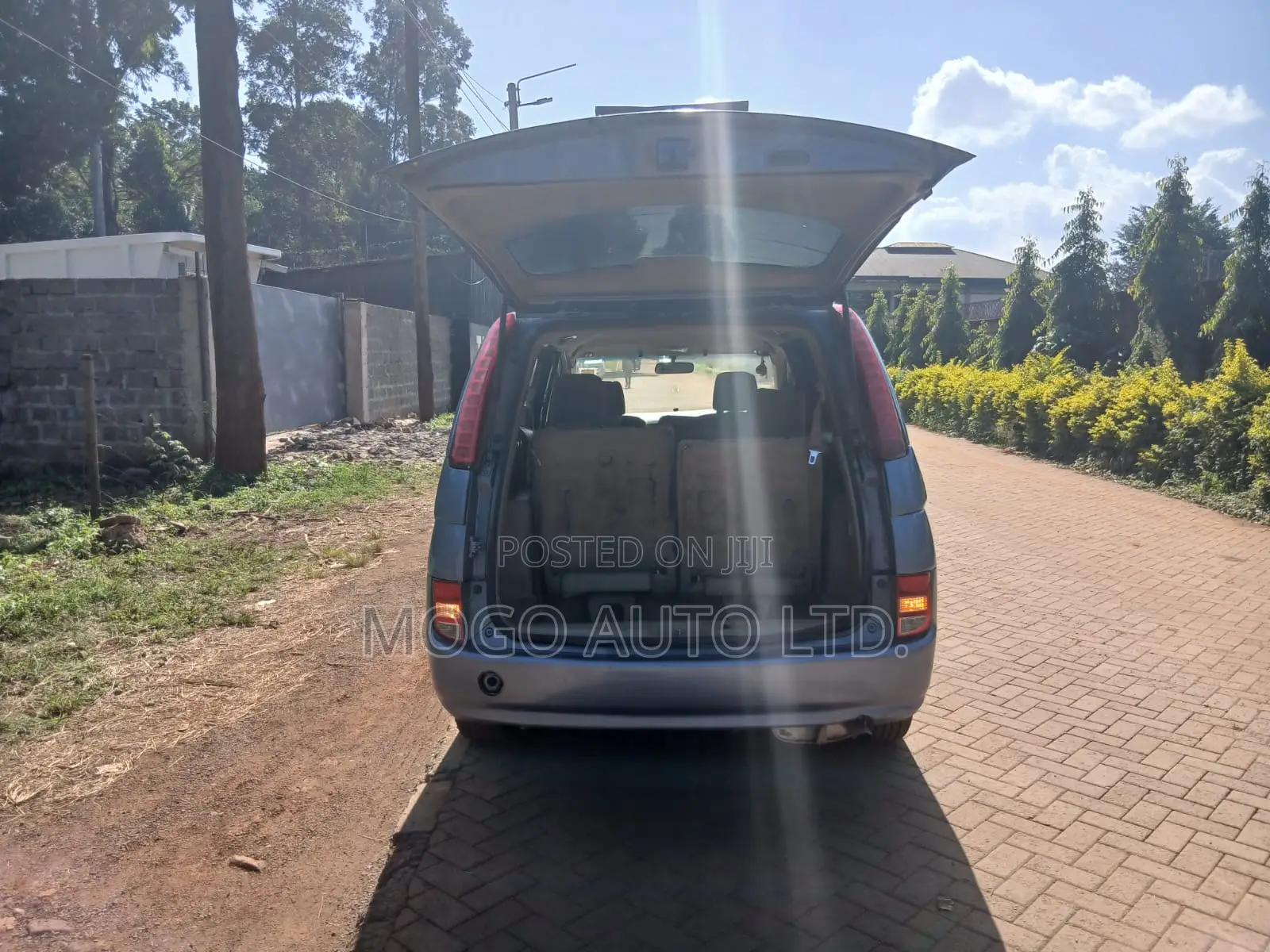 Toyota ISIS 2007 White