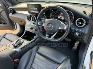 Mercedes-Benz GLC-Class 2019 White