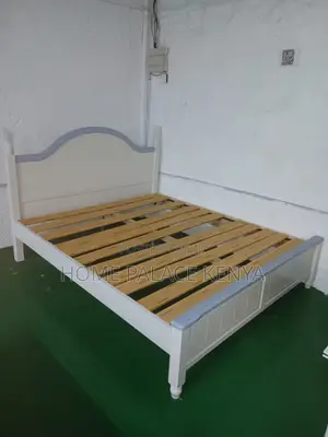Wooden Bed: Durable Solid Oak Wooden Bed