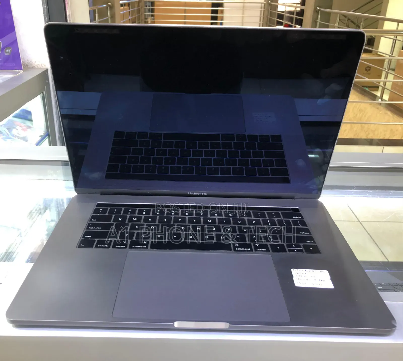 Laptop Apple MacBook Pro 2019 16GB Intel Core i9 SSD 512GB