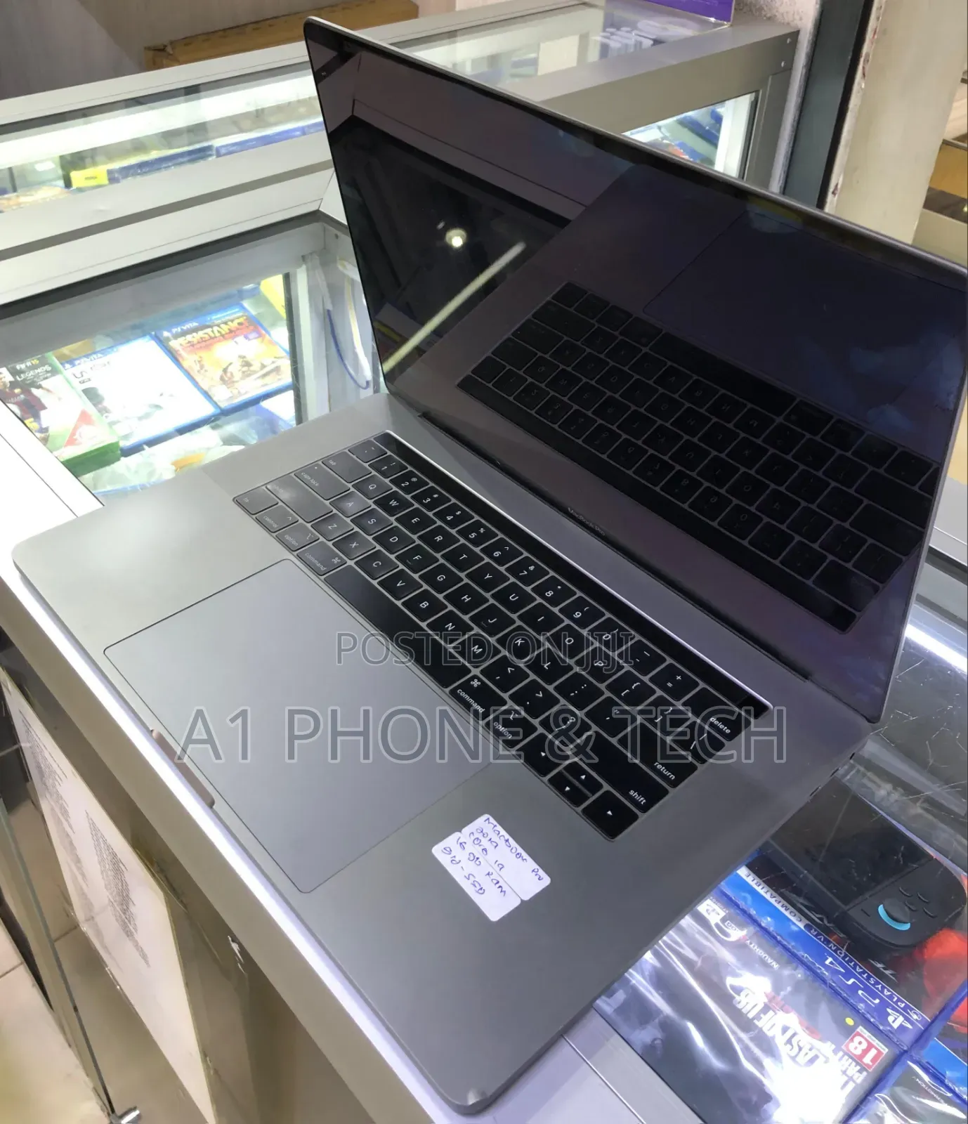 Laptop Apple MacBook Pro 2019 16GB Intel Core i9 SSD 512GB