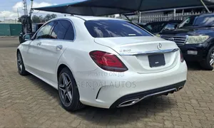 Mercedes-Benz C200 2019 White