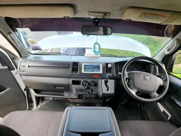 Toyota HiAce 2014 Silver - thumbnail 6