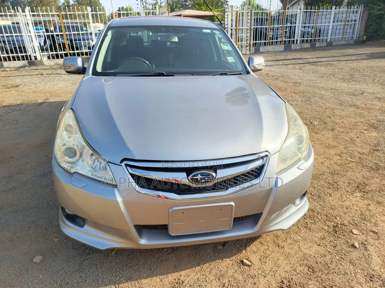 Subaru Legacy 2.5i Limited 2011 Gray