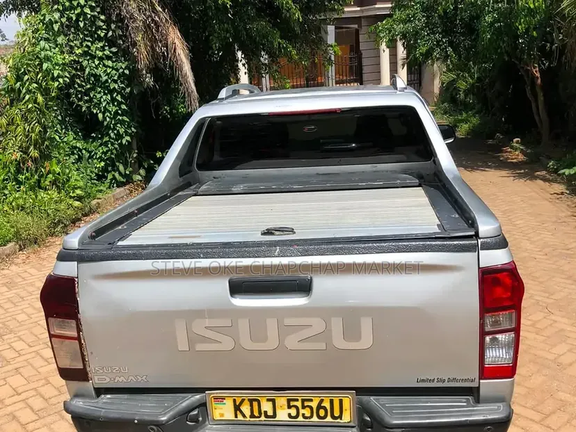 Isuzu D-MAX 2022 Silver