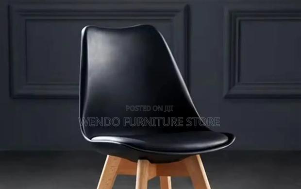 Dining Chairs; Eames Design Dining Chairs - thumbnail 5