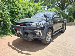 Toyota Hilux 2019 Black