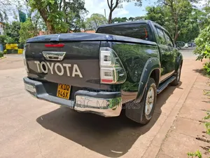 Toyota Hilux 2019 Black
