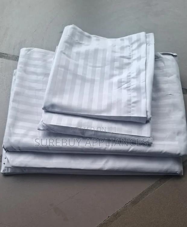 6x6 Striped Plain Bedsheet Set With 2 Pillowcases