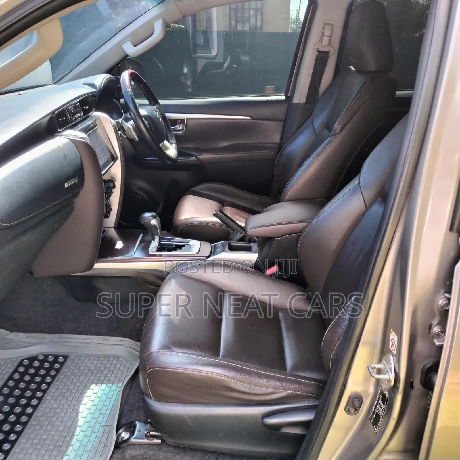 Toyota Fortuner 2.8 D AWD 2017 Brown