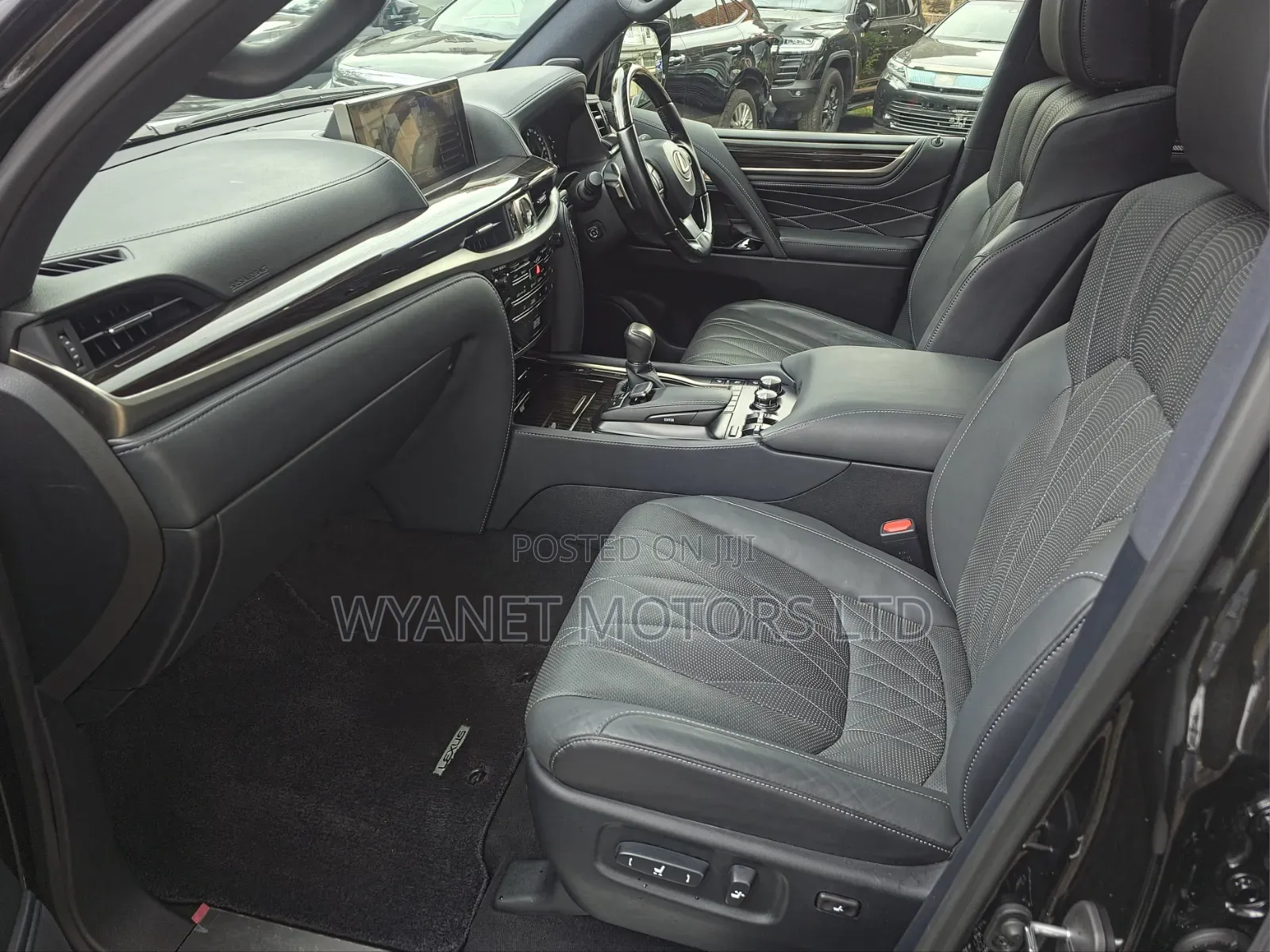 Lexus LX 570 AWD 2020 Black