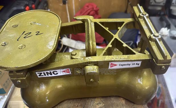 Manual Old School Weighing Scale - main view