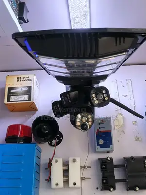 Calus Vc23-4g (3in1)Ai Solar Camera + Lighting Ultra Hd
