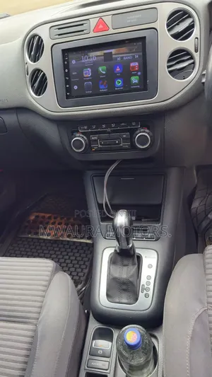 Volkswagen Tiguan S 4Motion 2011 Black