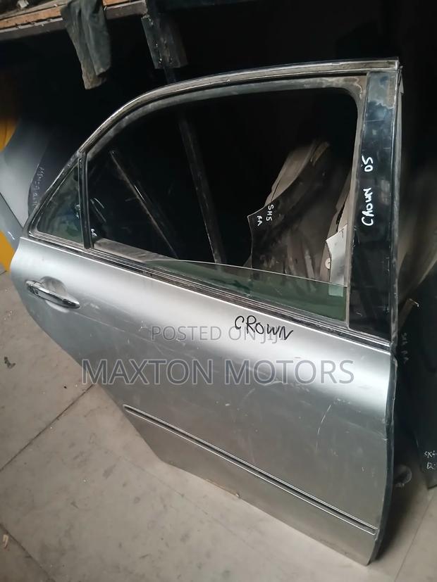 Toyota Crown 2005 Rear Door