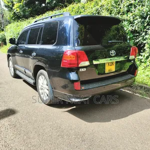 Toyota Land Cruiser 4.6 V8 ZX 2015 Black