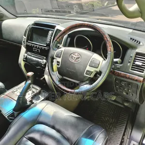 Toyota Land Cruiser 4.6 V8 ZX 2015 Black