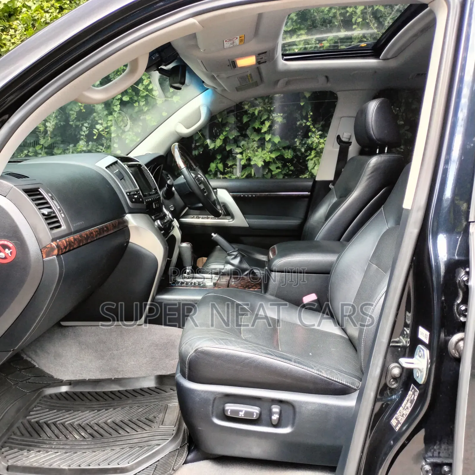 Toyota Land Cruiser 4.6 V8 ZX 2015 Black