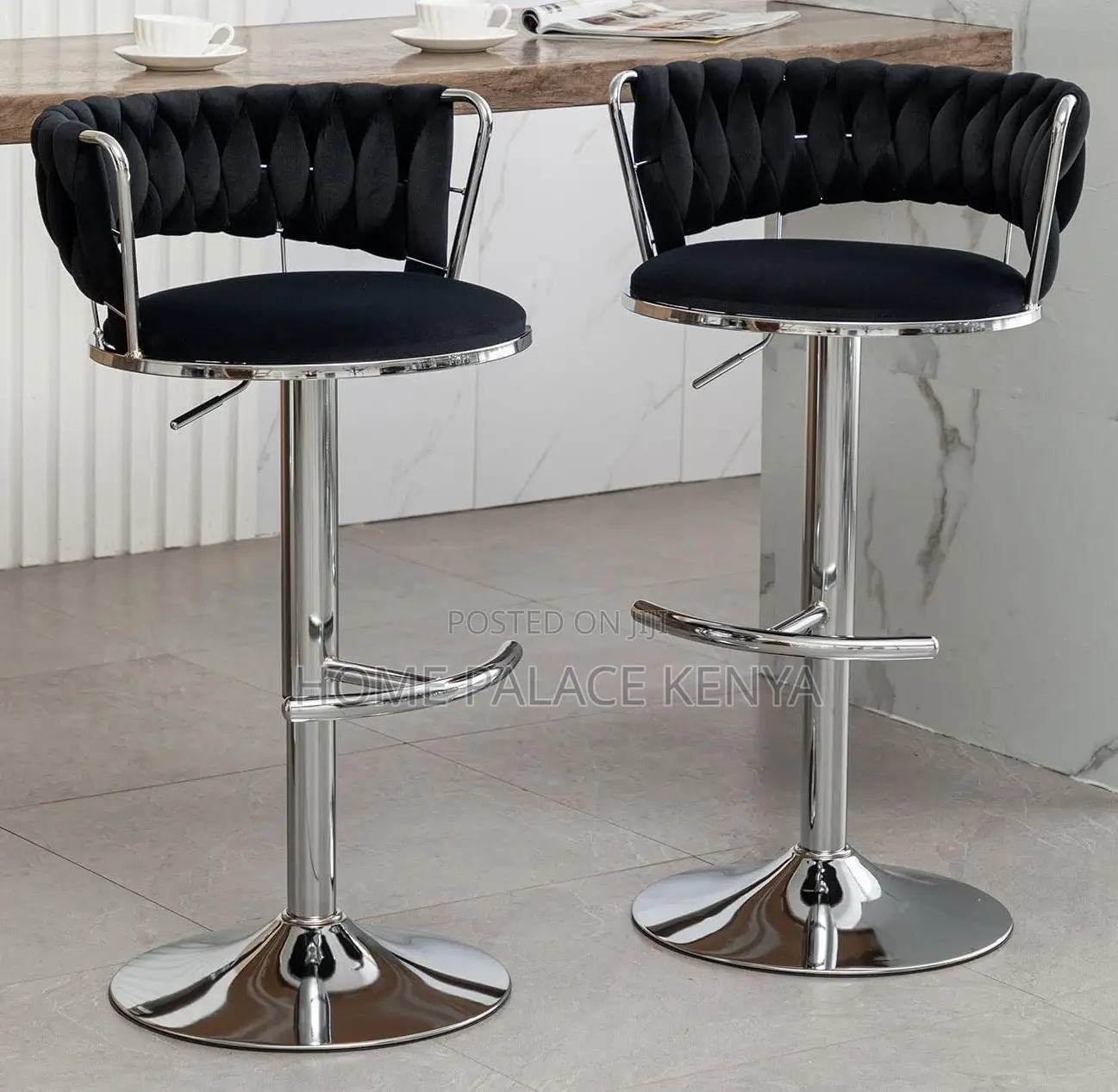 Bar Chair: Simple Bar Chair With Lifting Rotating Design