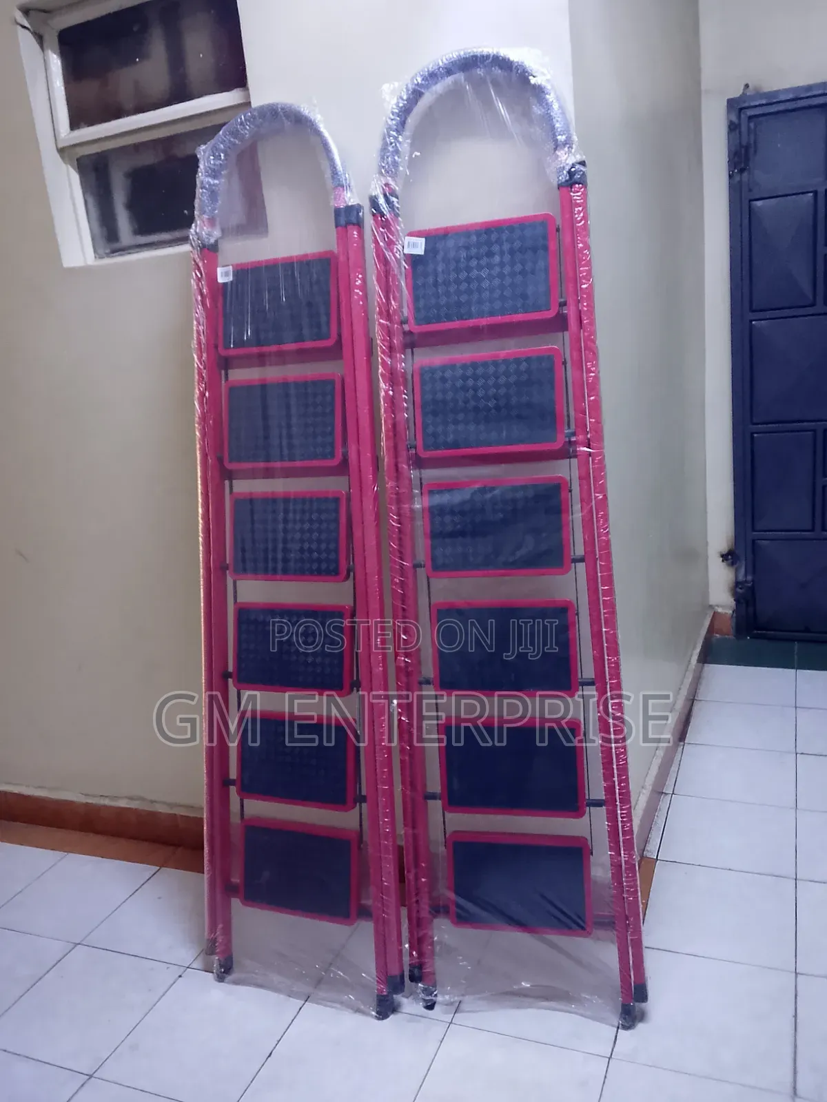 Retractable Step Ladder 6 Step