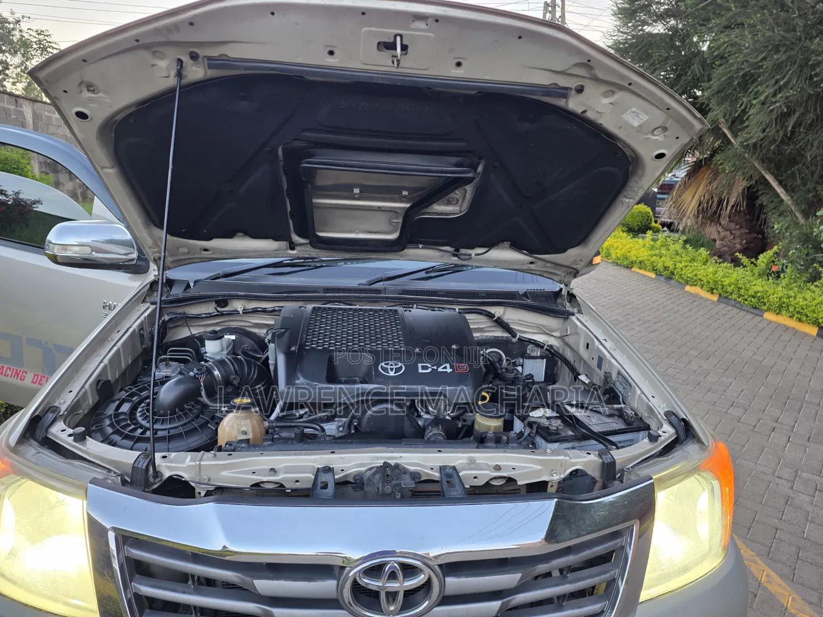 Toyota Hilux 2014 Gold