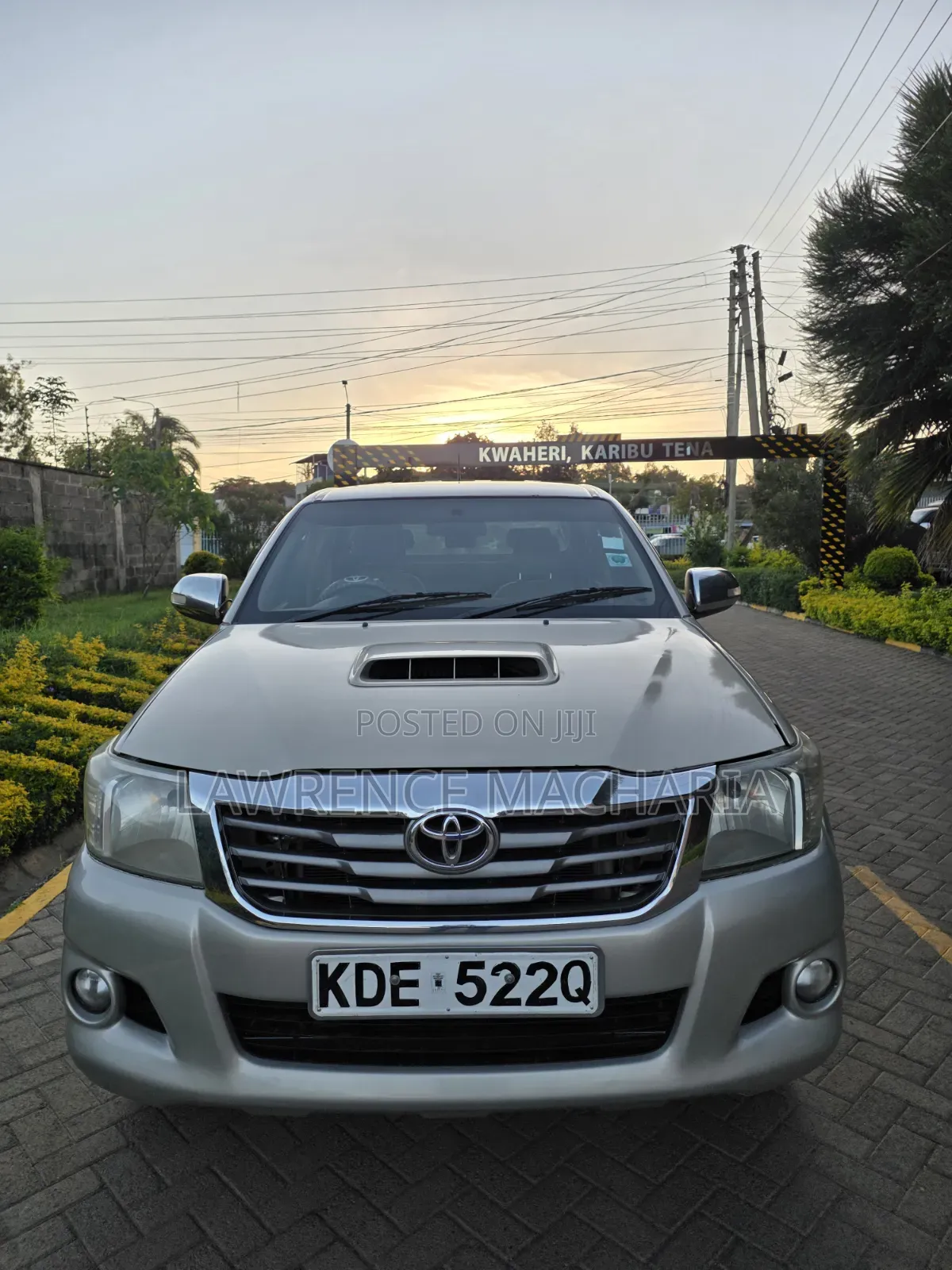 Toyota Hilux 2014 Gold