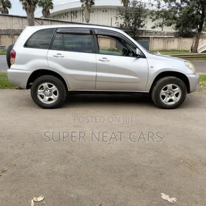 Toyota RAV4 Base 4x4 1997 Silver