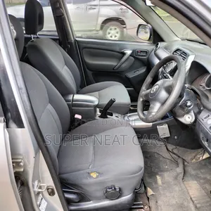 Toyota RAV4 Base 4x4 1997 Silver
