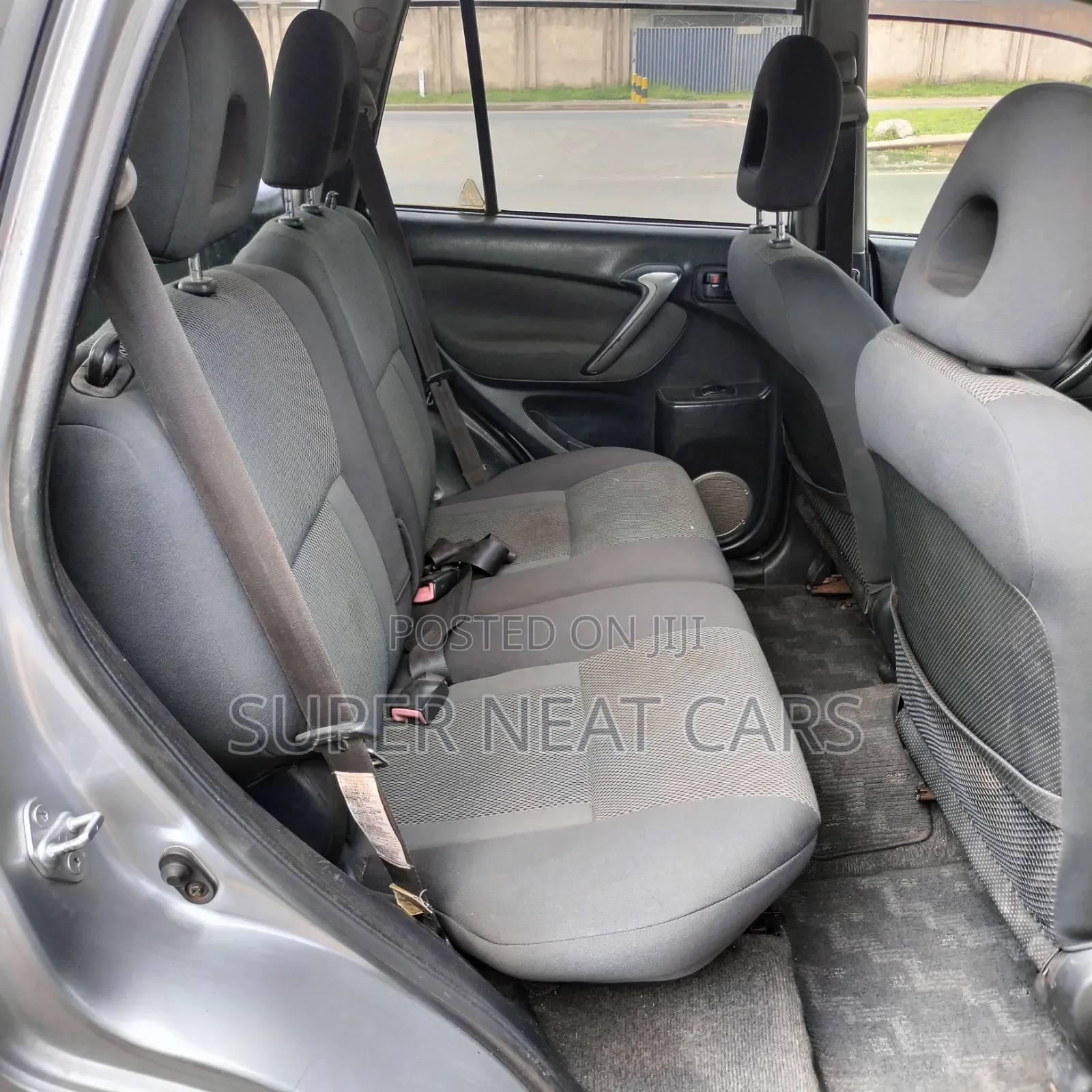 Toyota RAV4 Base 4x4 1997 Silver