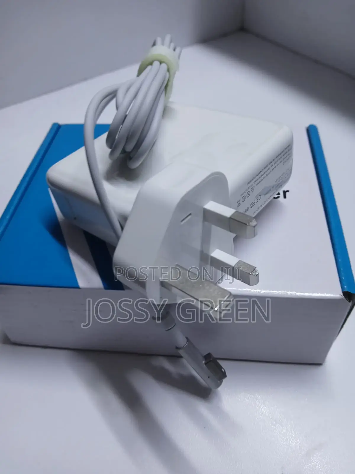 L Shape Laptop Universal Charger/Adap