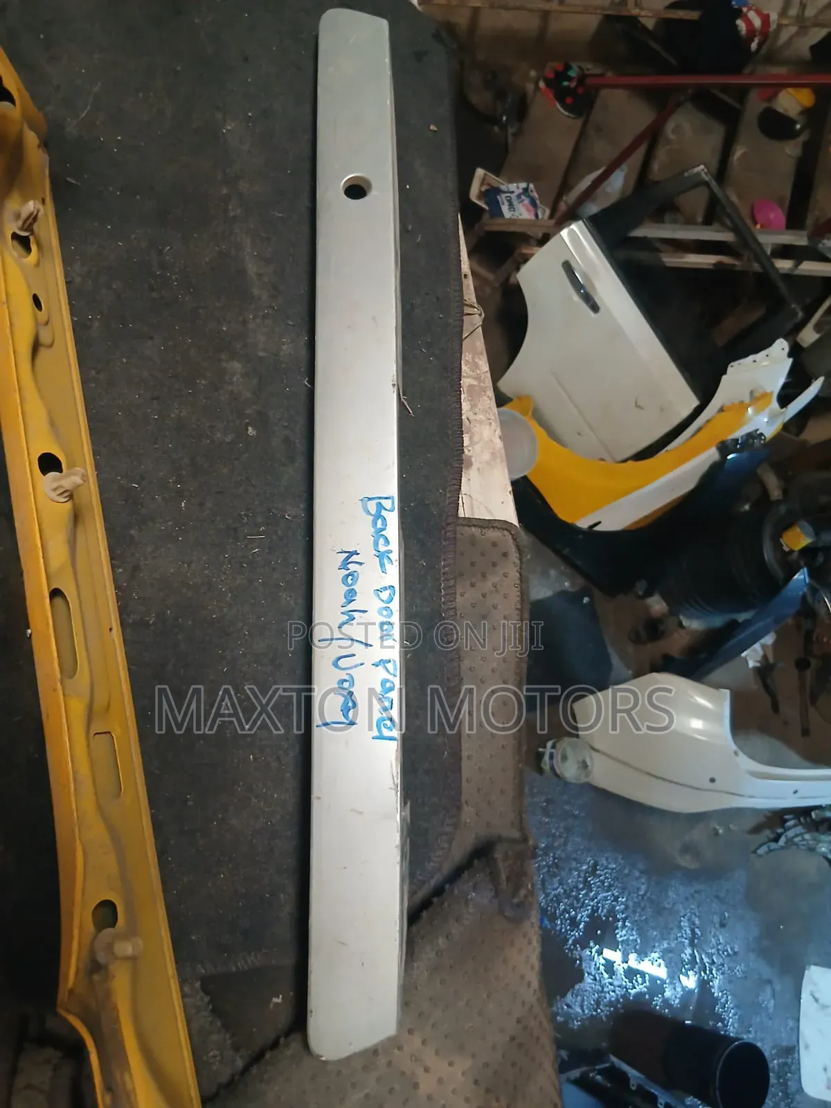 Toyota Noah Zr60 Boot Handle